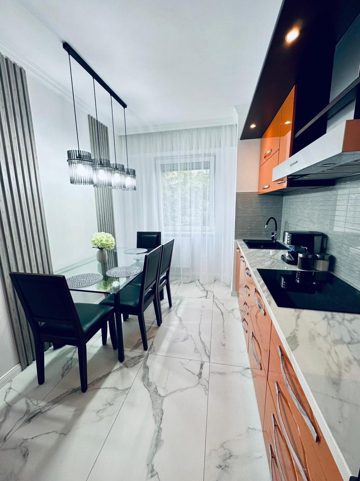 Sofiapartment Орадя Экстерьер фото