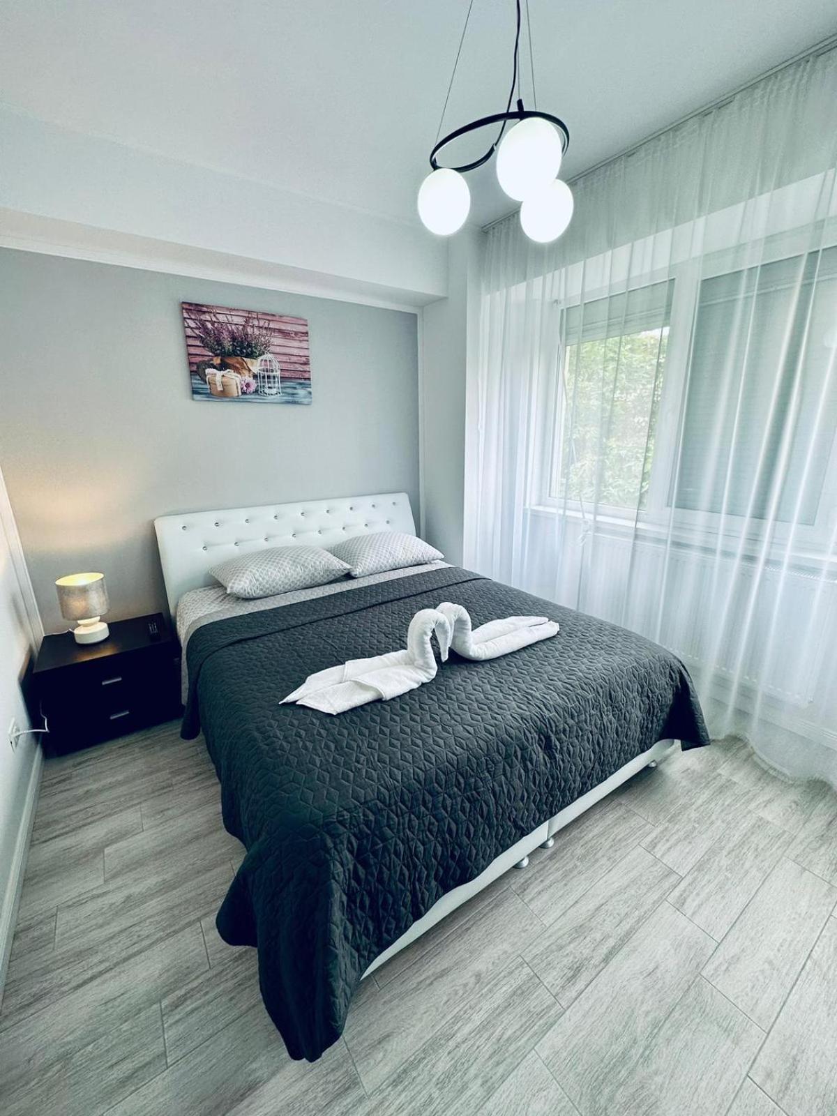 Sofiapartment Орадя Экстерьер фото
